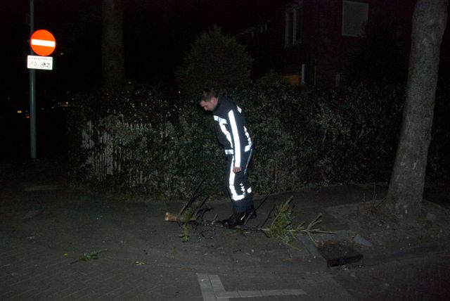 2009/22/20090111a 001 Nacontrole buitenbrand Pelikaanstraat.jpg